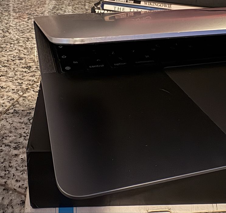 Macbook Air M1 8/256gb