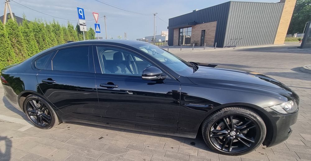 jaguar xf 2.0d 2017