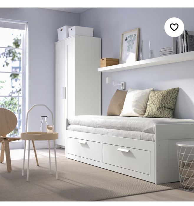 Cama individual e de casal com 2 colchões