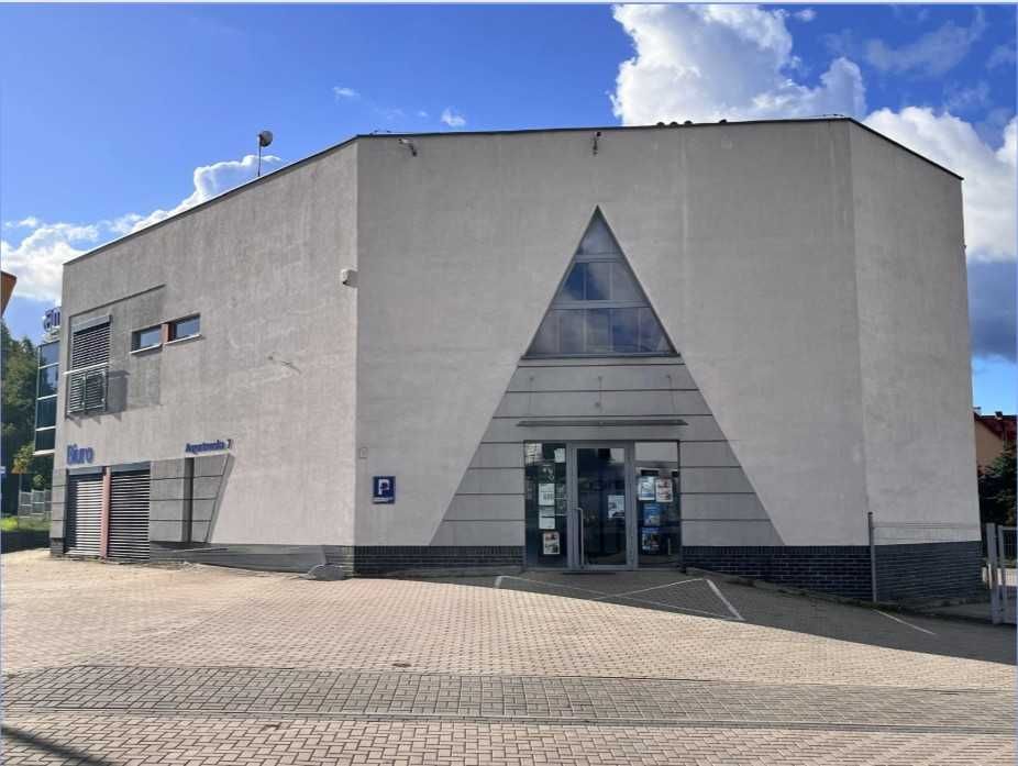 Lokal na parterze 100 m2