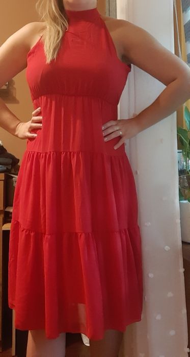 Czerwona sukienka gołe plecy lato wesele