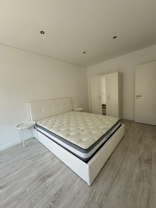 Quarto para arrendar na Amora, Seixal