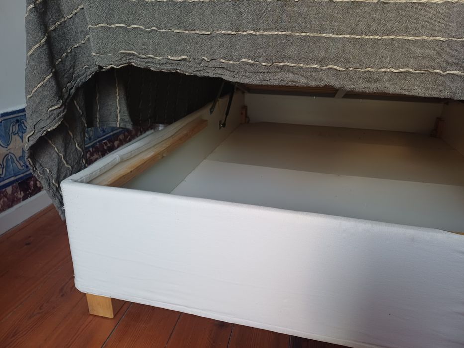 Estrado cama de casal com gavetão ikea