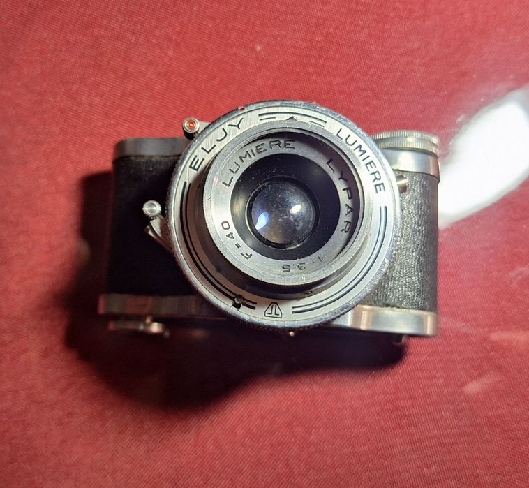 Máquina fotográfica ELJY