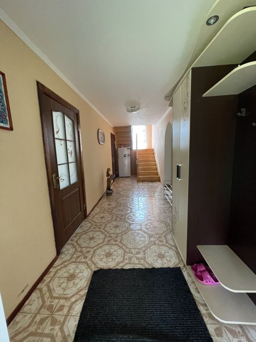 Відпочинок в мальовничому місці на березі річки у селі Ізки