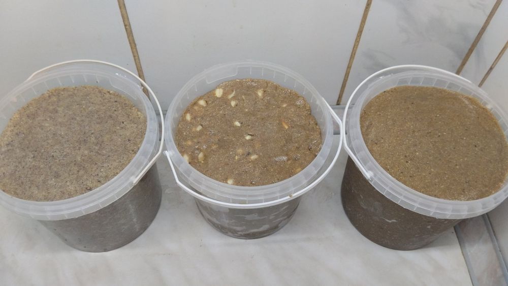 Халва з медом.Козинаки фундук,кешью,мигдаль.Шоколад.Паста арахісова.