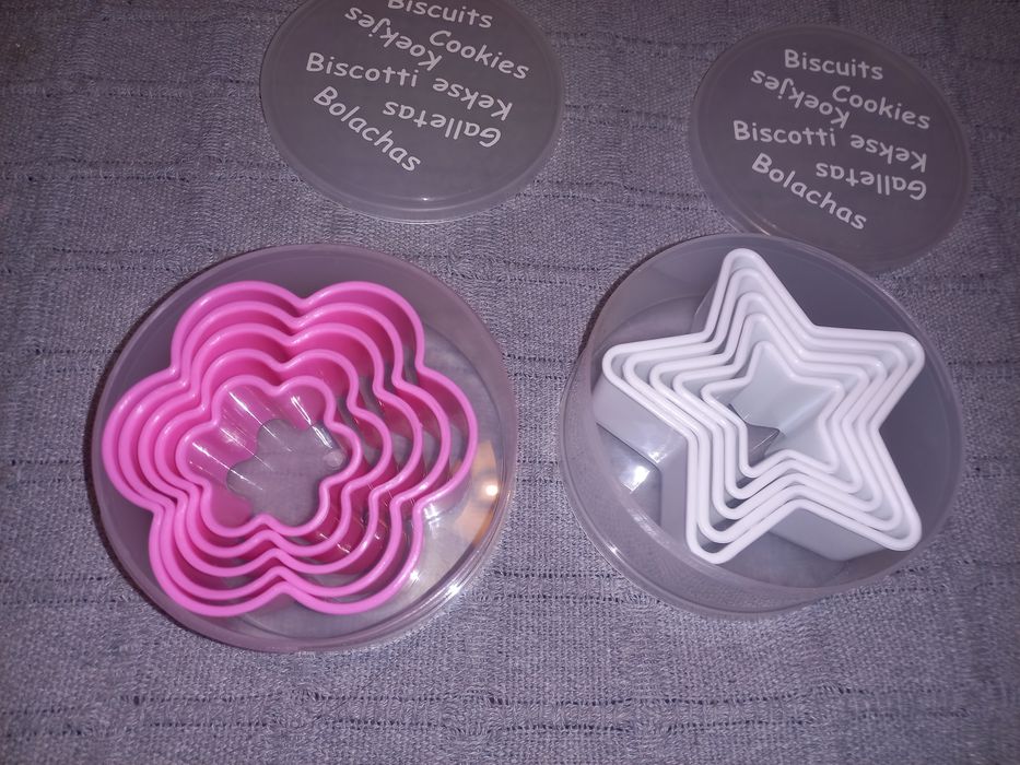 Corta-massa plásticos novos