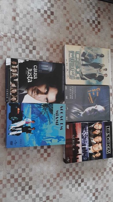 DVD Series (Grey's Anatomy - Game of Thrones - Others)64551817422210122