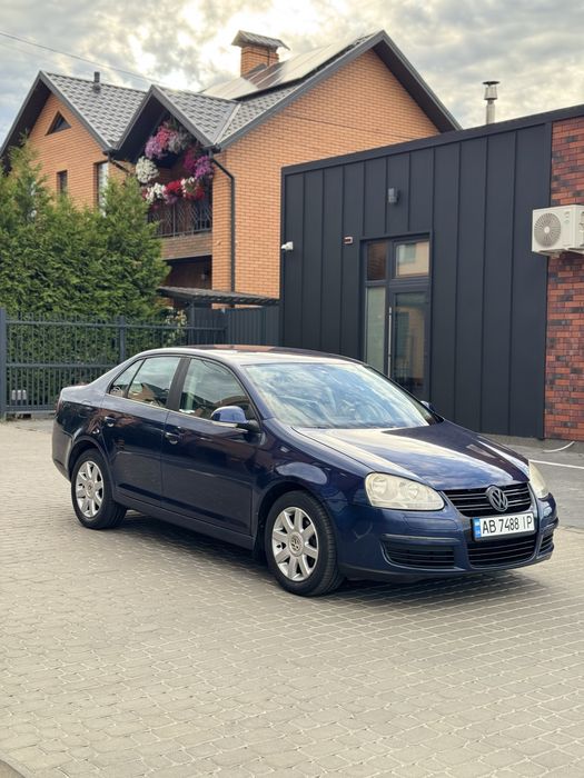 Jetta 2007 року , 1.6 бензин МПІ. РІДНИЙ ПРОБІГ!