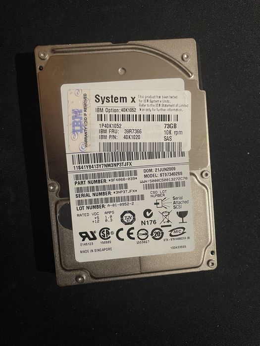 внутрішній жорсткий диск IBM 73 ГБ 10K RPM SAS 2,5 дюйма.