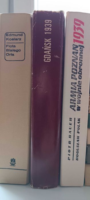 Książki o charakterze wojskowym/historycznym PRL