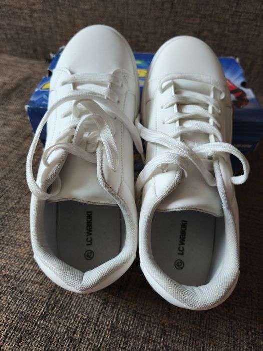 Нові кеди 42 розмір