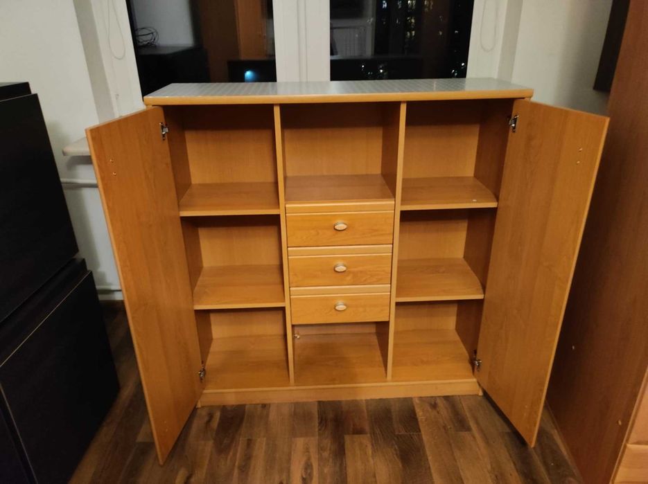 Szafa jasno brązowa, regał