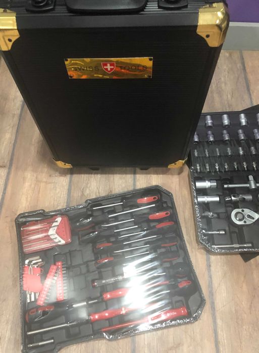 Caixa de ferramentas com trolley 356 peças