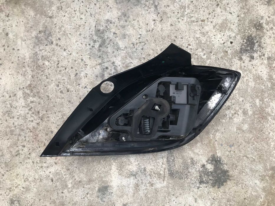 Задні стопи Opel Astra H хетчбек дорестайл