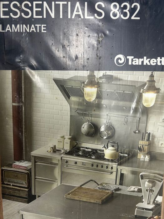 Pavimento Flutuante Tarkett 8mm – 5 Caixas / 9,98m² – 40€