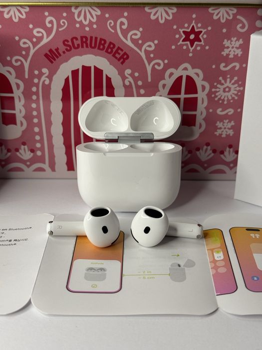 Навушники Apple AirPods 4 (Шумозаглушення, режим прозорості, бездротова зарядка)