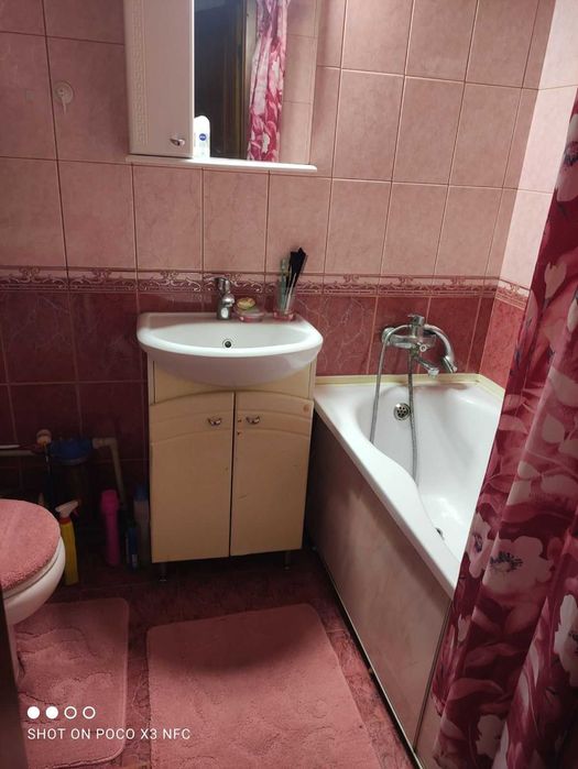 Продам 3-х кімнатну квартиру.