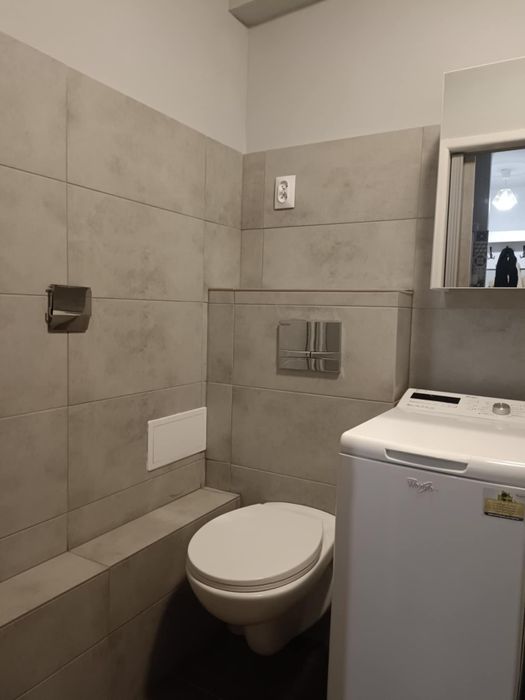 Wynajmę mieszkanie/ kawalerkę Montwiłła-Mireckiego 11 BEZ POŚREDNIKÓW