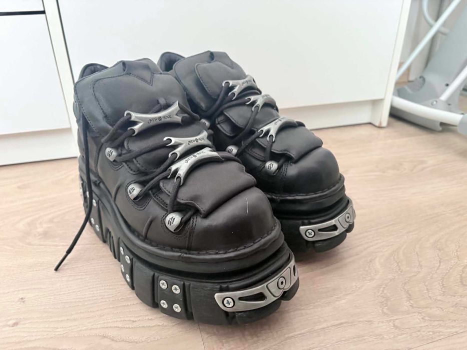 buty NEW ROCK ITALI NEGRO, NOMADA NEGRO, TOWER NEGRO E14 + PUNTERA y TRASERA REACTOR + TORNILLOS