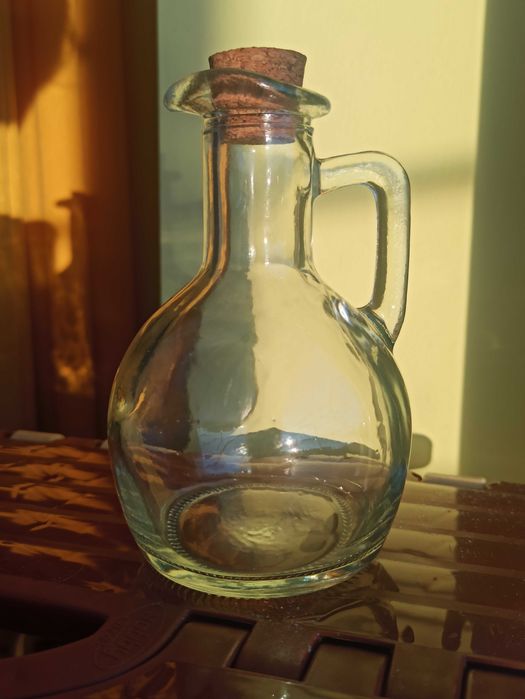 Dzbanuszek szklany na olej, ocet