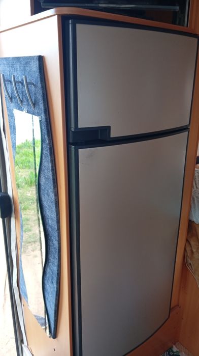 Autocaravana Pilote cama basculante e cama francesa