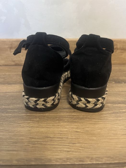 Босоножки, туфли