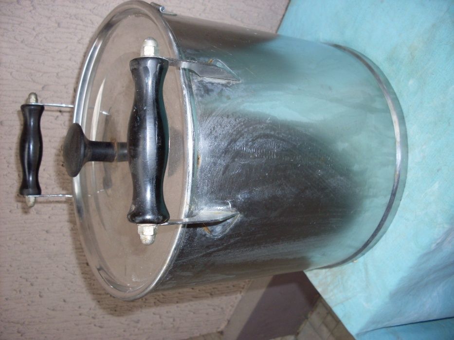 Продам  нержавеющие кастрюли