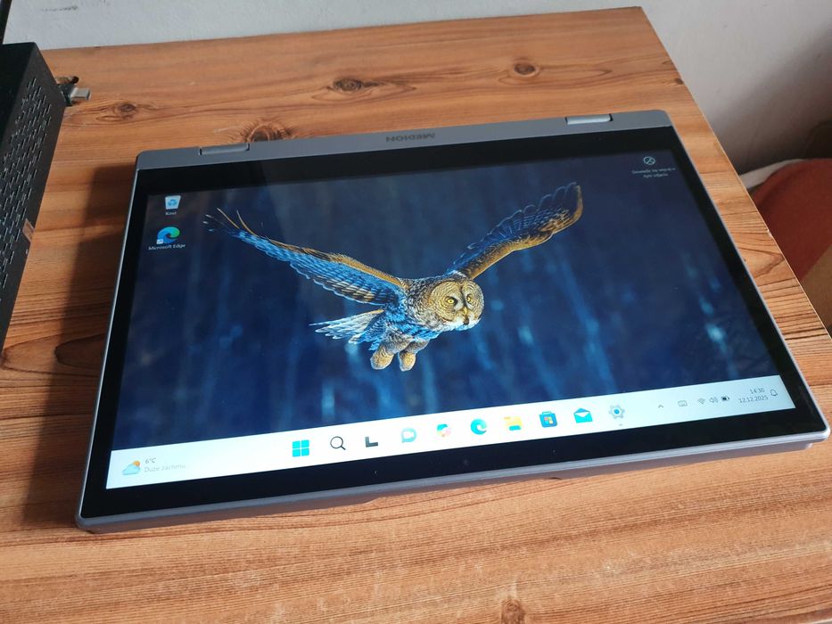 Dotykowy laptop Medion z obrcanym ekranem FullHD. Jak nowy.