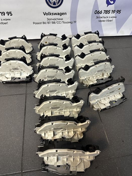 Замок дверний замок на двері Passat CC Volkswagen CC Європа USA Tiguan