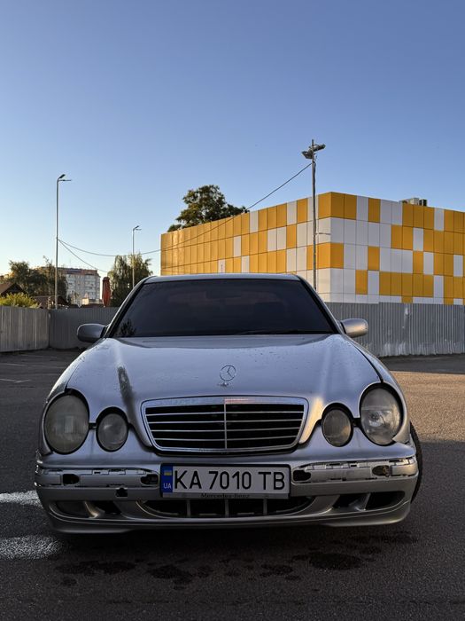 Mercedes 210 2.0benz