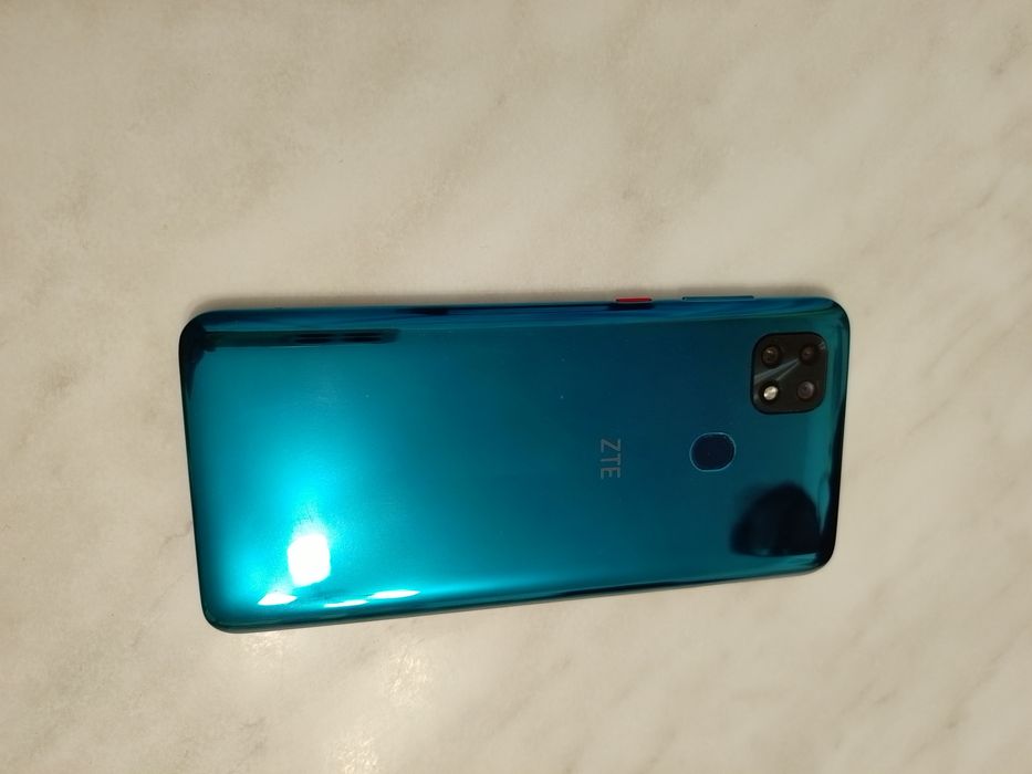 Мобильный телефон ZTE Blade 20 Smart 4/128GB.