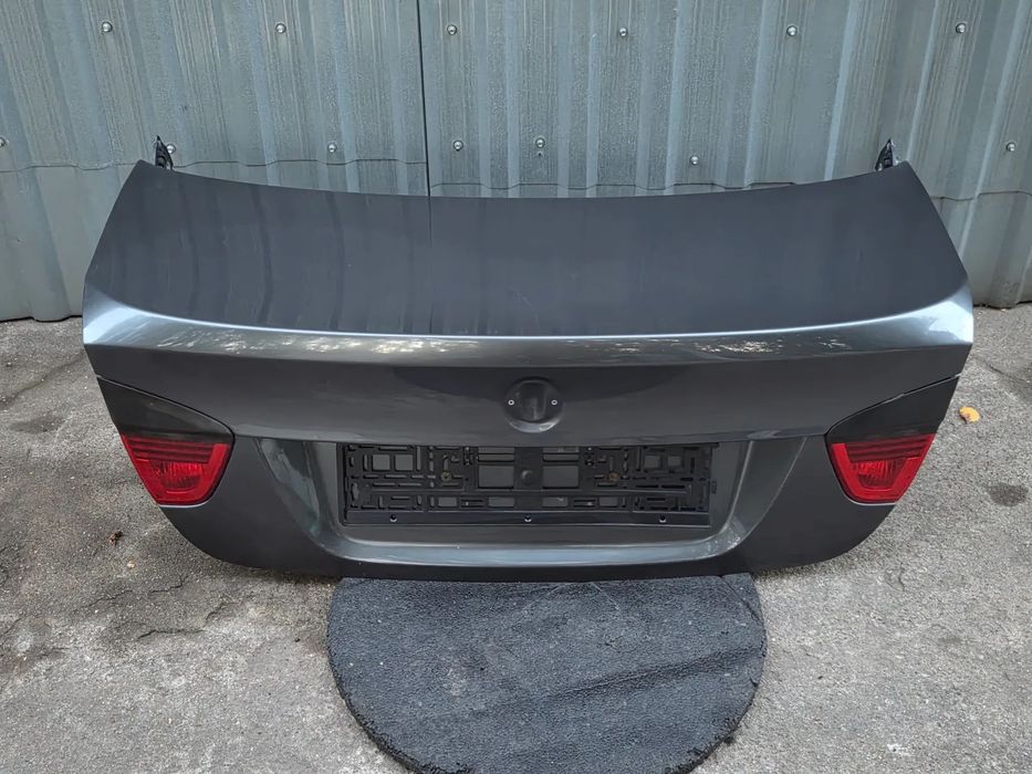 BMW 3 E90 KLAPA BAGAŻNIKA KOMPLETNA A22 SPARKLING GRAPHITE METALLIC POMORSKIE