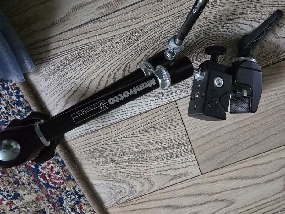 Regulowane ramie do mocowania np kamery