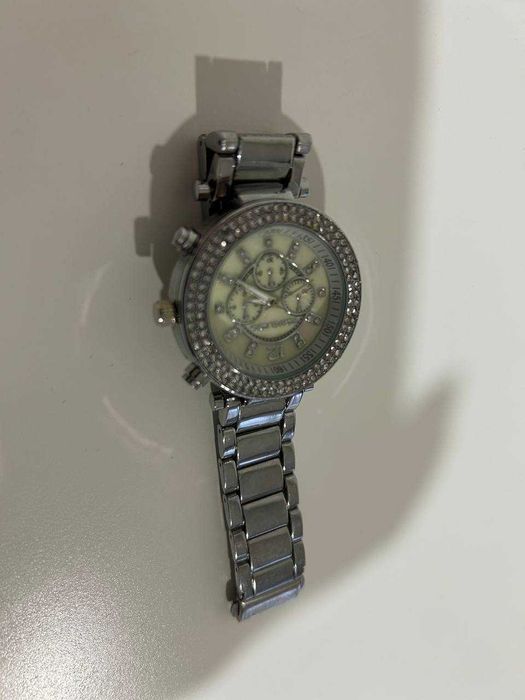 Продам часы Michel Kors!