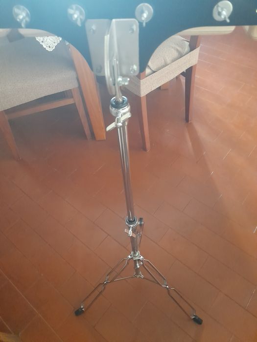 Rack de percussão com caixas