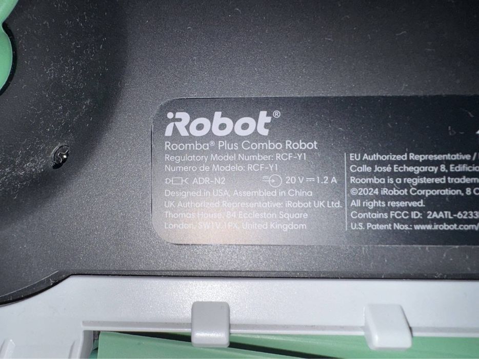IROBOT Roomba plus 505 + base