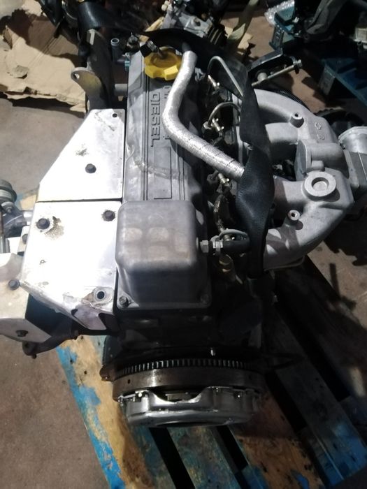 Motor Nissan BD 30