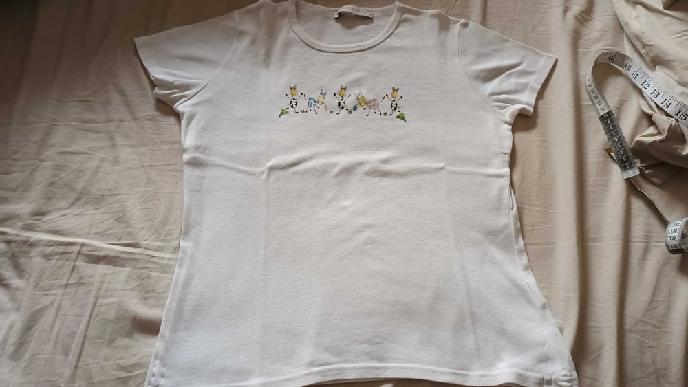 T-shirt branca da cache cache