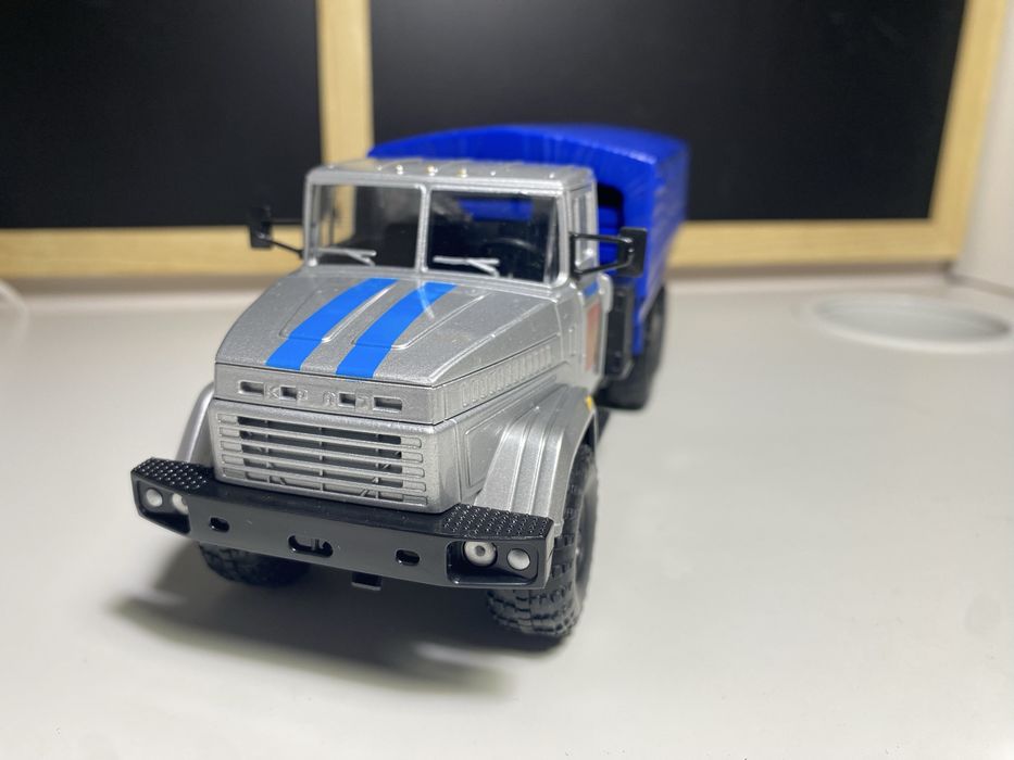 KRAZ 6510 Policja skala 1:43 Rosja