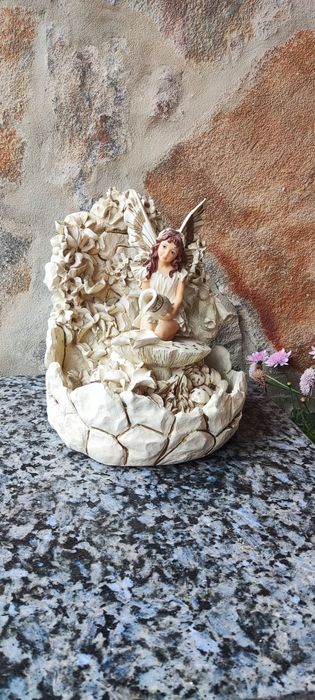 Fonte - Fada pintada