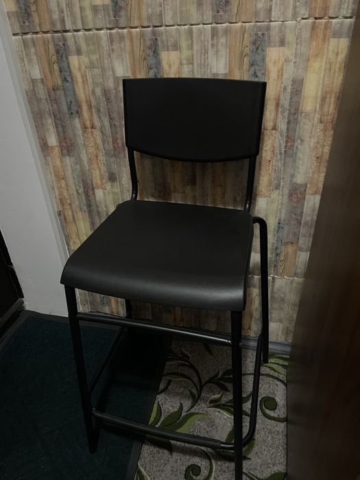 Визажный стул в хорошем состоянии