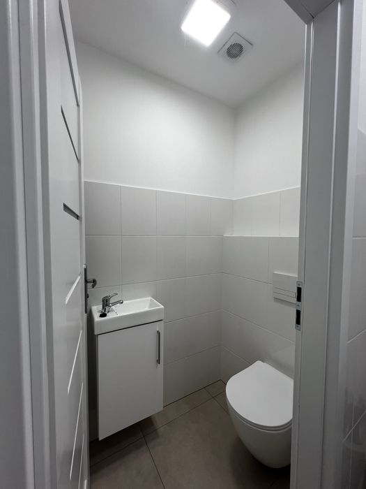 Wynajmę lokal użytkowy w centrum Iwkowej o powierzchni 27,35 m2