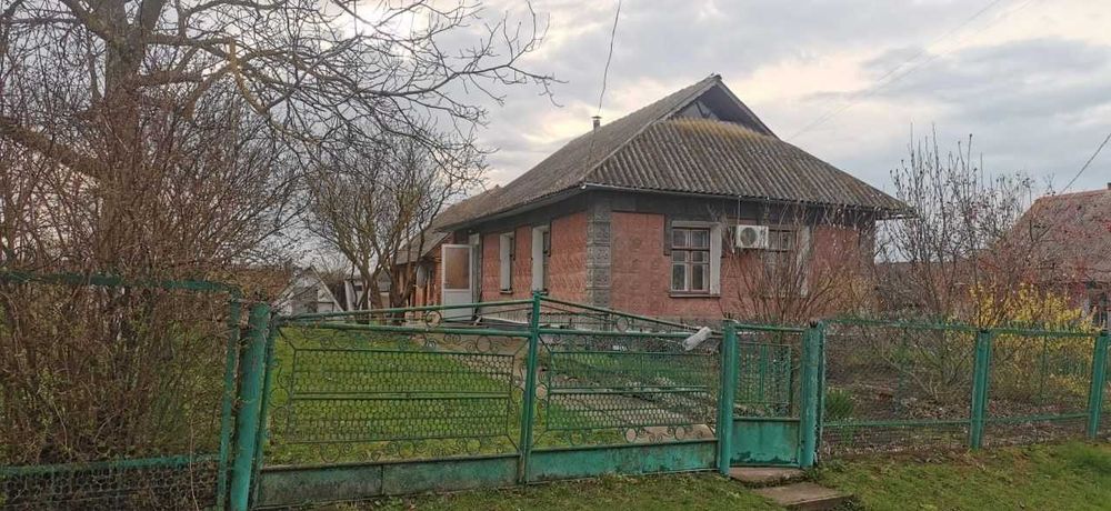 43450 Будинок із великою земельною ділянкою всього за 10 км від Хмельницького!