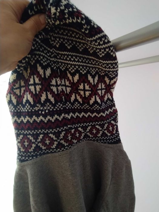 Bluza z wełnianym kapturem