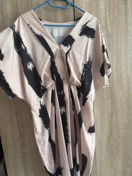 Damska elegancka sukienka