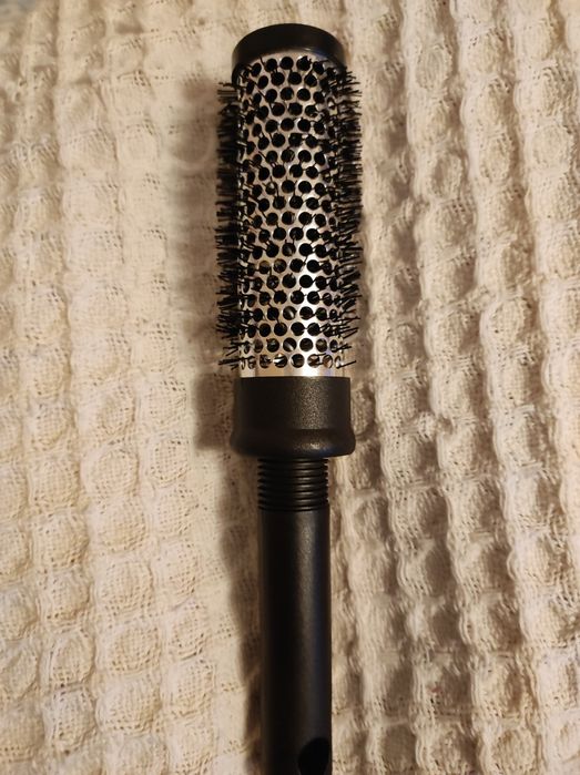 Щітка Avon для укладання волосся