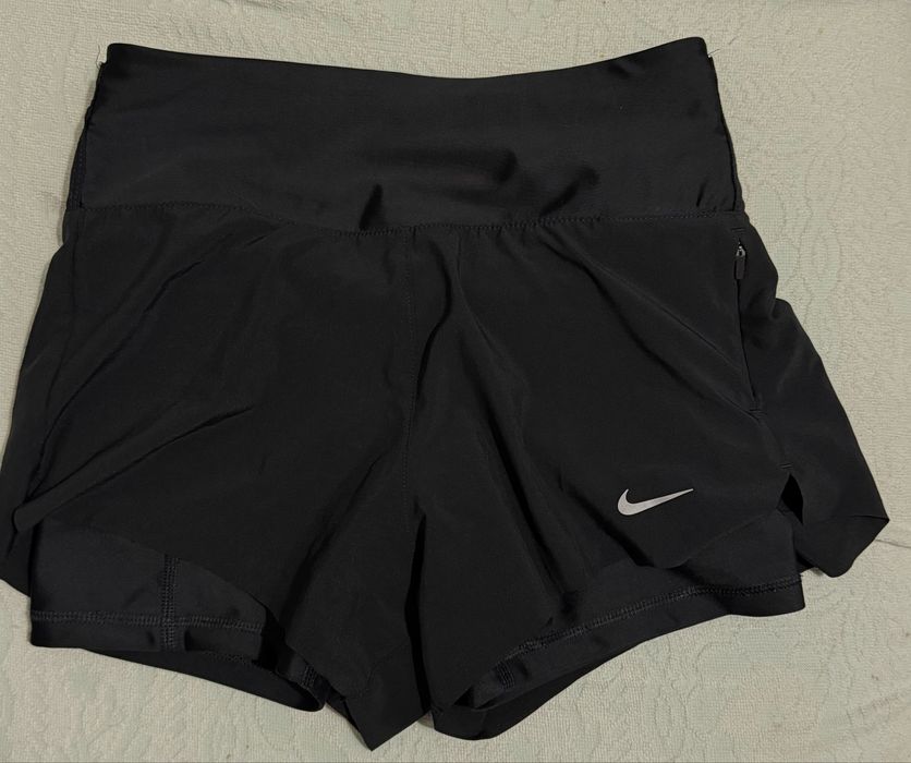 шорти жіночі Nike DRI-FIT (розмір xs)