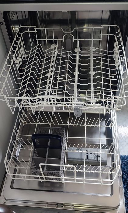 Máquina de lavar loiça (COM AVARIA)