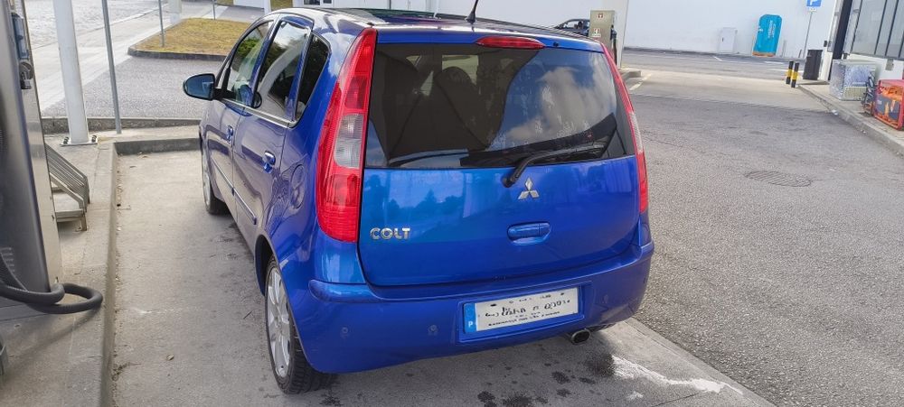 Mitsubishi Colt — fotografia 3